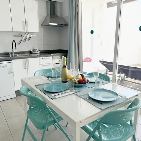 Arthouse Sea View - Acquamarina E Zaffiro * Puerto del Carmen (Lanzarote)